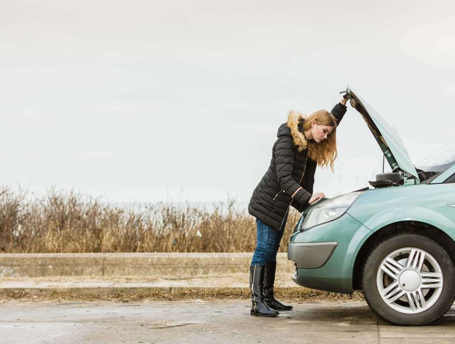 Prečo auto na studeno zle štartuje: príčiny a riešenia