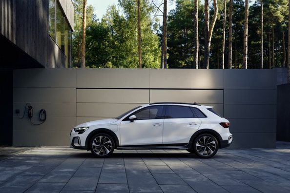 Audi A3 allstreet Plug-in Hybrid: efektívny kompaktný crossover Fotografia 2
