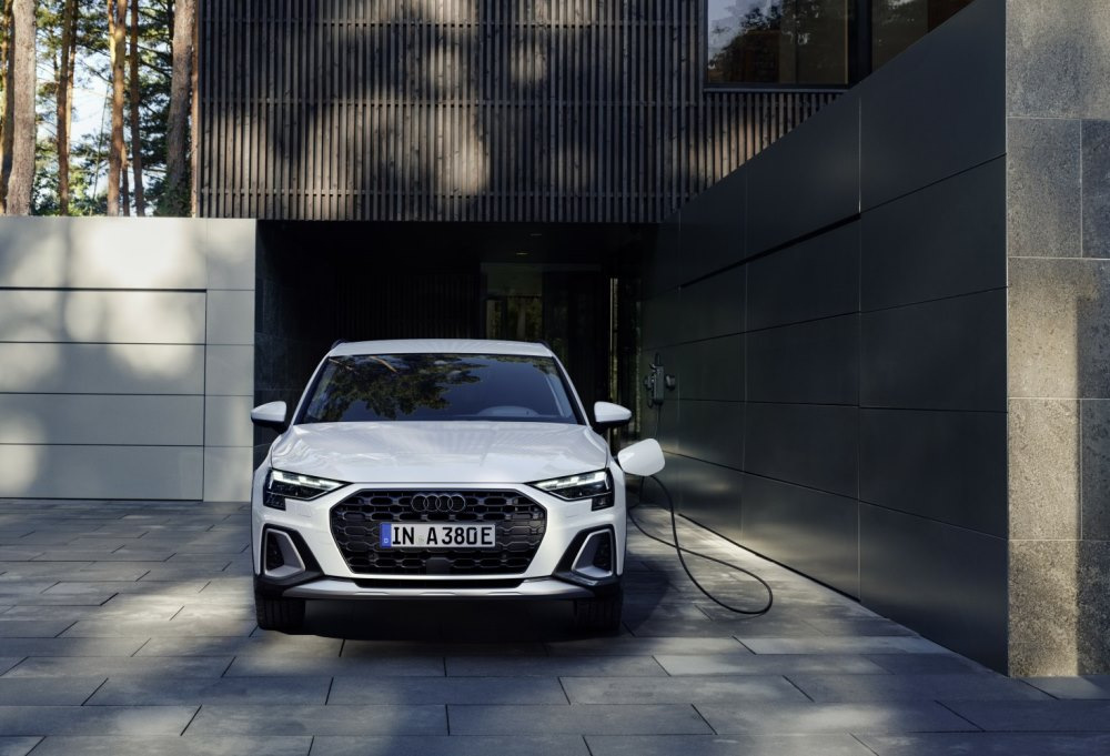 Audi A3 allstreet Plug-in Hybrid: efektívny kompaktný crossover