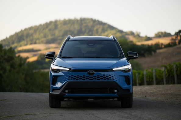 Test Toyota Corolla Cross (facelift 2024): kompaktný rodinný crossover