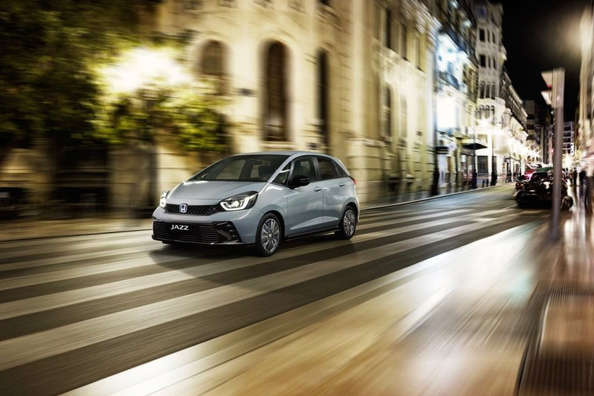 Honda Jazz IV: kompaktný hybrid s priestranným interiérom