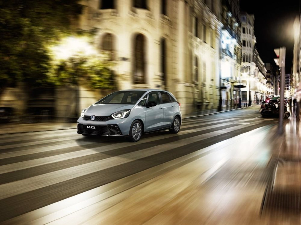 Honda Jazz IV: kompaktný hybrid s priestranným interiérom