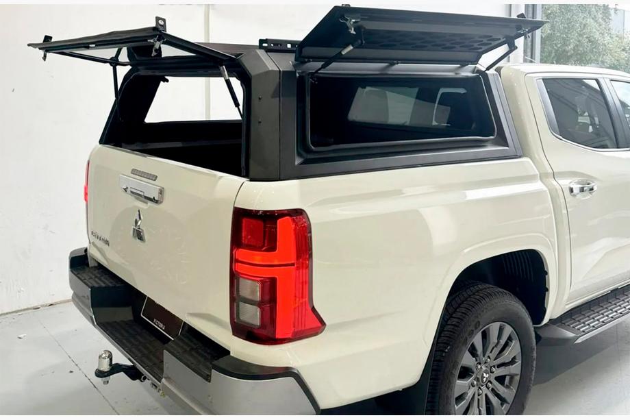 Mitsubishi L200 2024– Hliníkový hardtop na korbu s oknami Fotografia 4