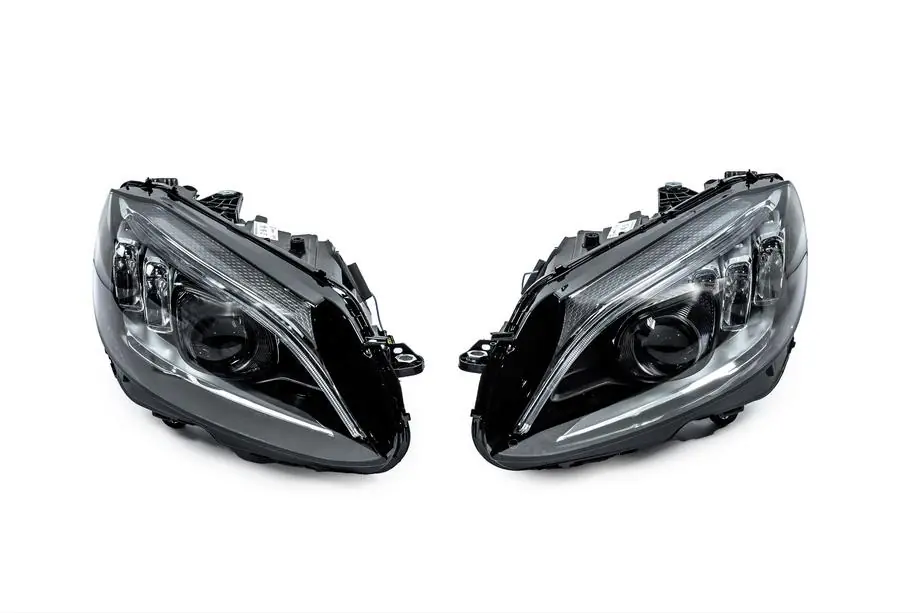 Mercedes C-class W205 2014–2021 Predné svetlomety s modulmi Full LED (pre HALOGEN, 2 ks) Image