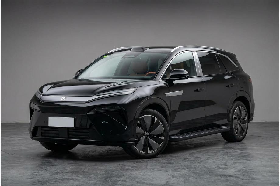 BYD Tang 2025– Bočné nášľapy Allmond Black (2 ks, hliník) Image