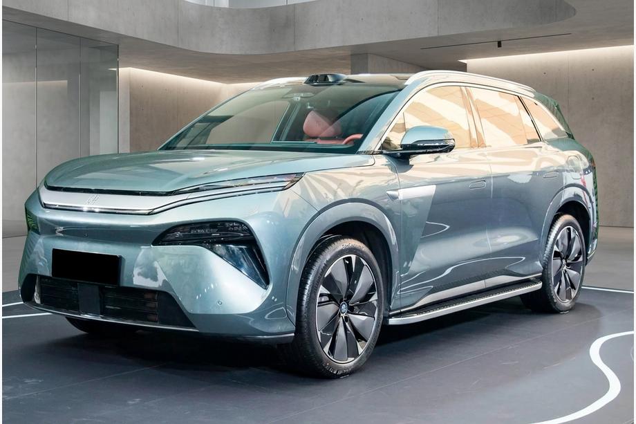 BYD Tang 2025– Bočné nášľapy Tayga Grey (2 ks, hliník) Image