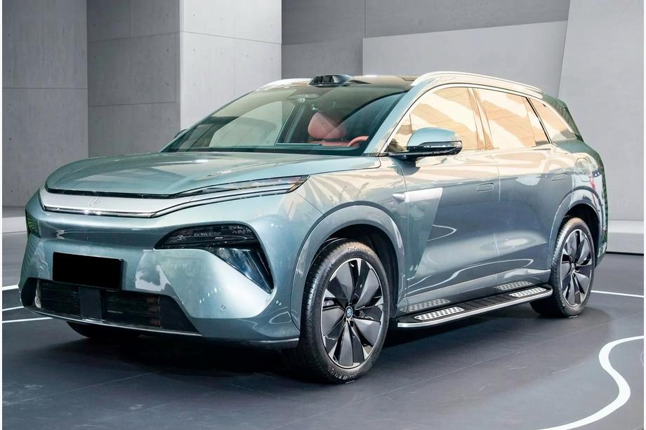 BYD Tang 2025– Bočné nášľapy Tayga V2 (2 ks, hliník) Image