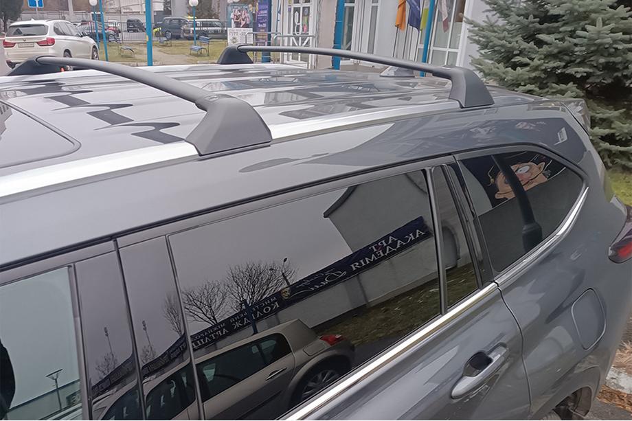 Toyota Highlander 2019– Strešný nosič (priečniky) na integrované lyžiny OEM (2 ks) Čierna Image