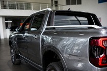 Ford Ranger 2022– Sivé OEM strešné pozdĺžne nosiče (hliník) fotografia 1
