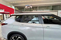 Mitsubishi Outlander 2021– Integrované strešné lyžiny OEM (2 ks) fotografia 5