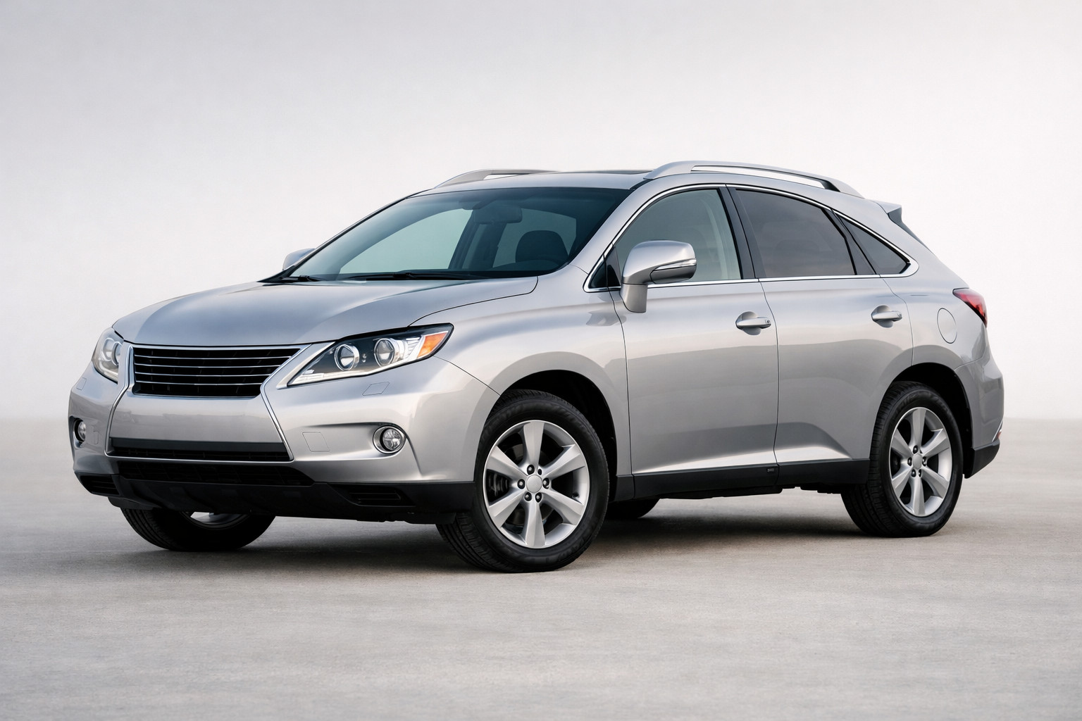 Recenzia Lexus RX 2009-2015: komfortný crossover na každý deň
