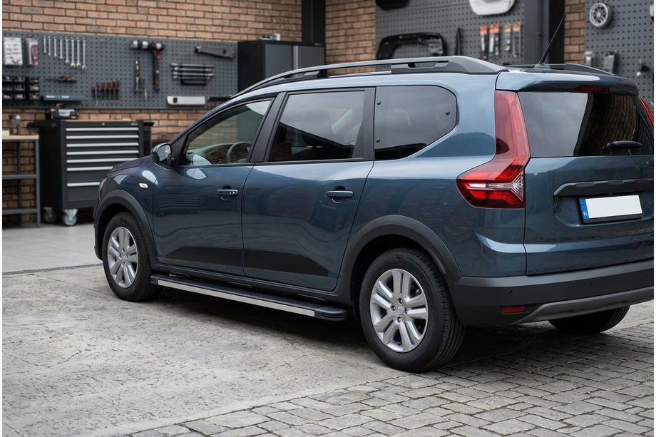 Dacia Jogger 2022– Bočné nášľapy Maya V1 (2 ks, hliník) Image