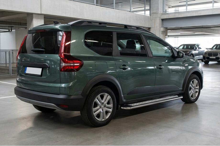 Dacia Jogger 2022– Bočné prahy Maydos V2 (2 ks, hliník / nehrdzavejúca oceľ) Image