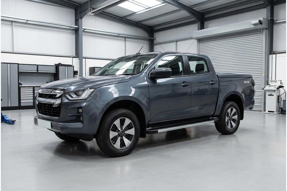 Isuzu D-Max 2019– Bočné nášľapy Maya V1 (2 ks, hliník) Image