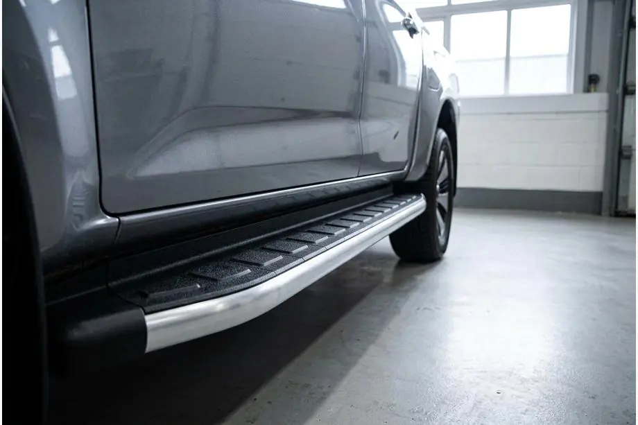 Isuzu D-Max 2019– Bočné nášľapy Fullmond (2 ks, hliník) Image
