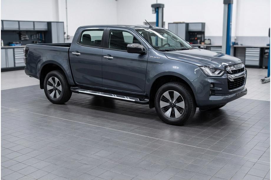 Isuzu D-Max 2019– Bočné nášľapy Sunrise (2 ks, hliník) Image