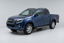 Isuzu D-Max 2019– Bočné nášľapy Vision New Black (2 ks, hliník) fotografia 1