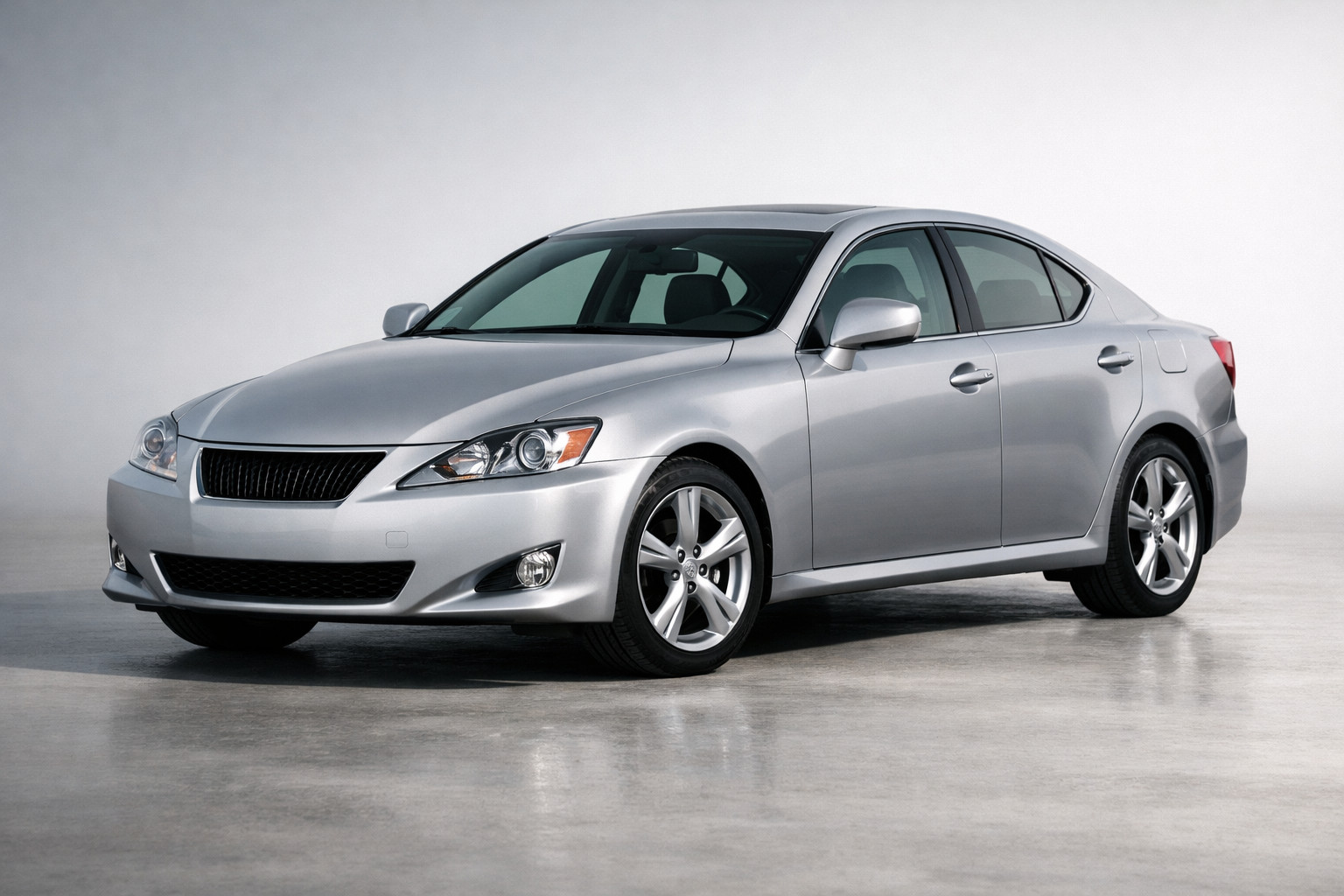 Recenzia Lexus IS 2005-2013: kompaktný prémiový bez zbytočnej okázalosti