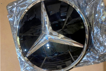 Mercedes GLE kupé C292 2015–2019 Zľavnený tovar – predný emblém pod sklom, chrómový rámik a0008880111 fotografia 2
