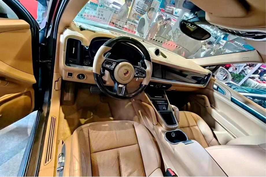 Porsche Cayenne 2018– Sada na modernizáciu interiéru pre Cayenne E4 2026 Image