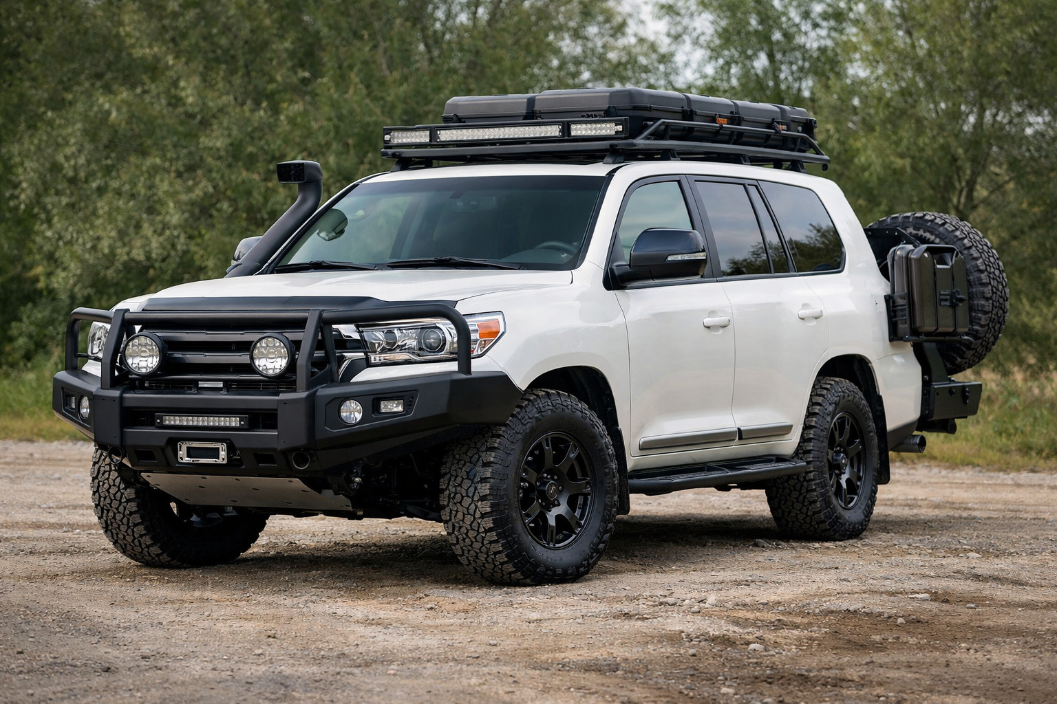 Čo sa naozaj oplatí upraviť na Toyota Land Cruiser 200 na každý deň