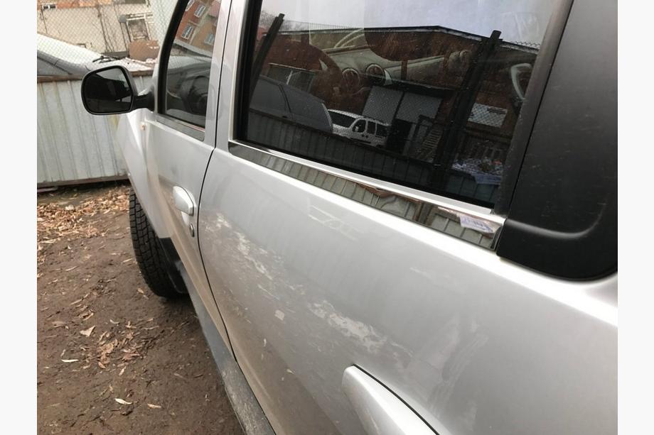 Nissan Terrano 2014– Okenné lišty (4 ks, nerez) Image