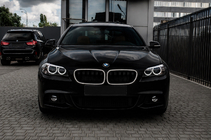 BMW 5. rad F10/F11 2010–2016 BMW obličkové mriežky M-look LED (čierny lesk) fotografia 1