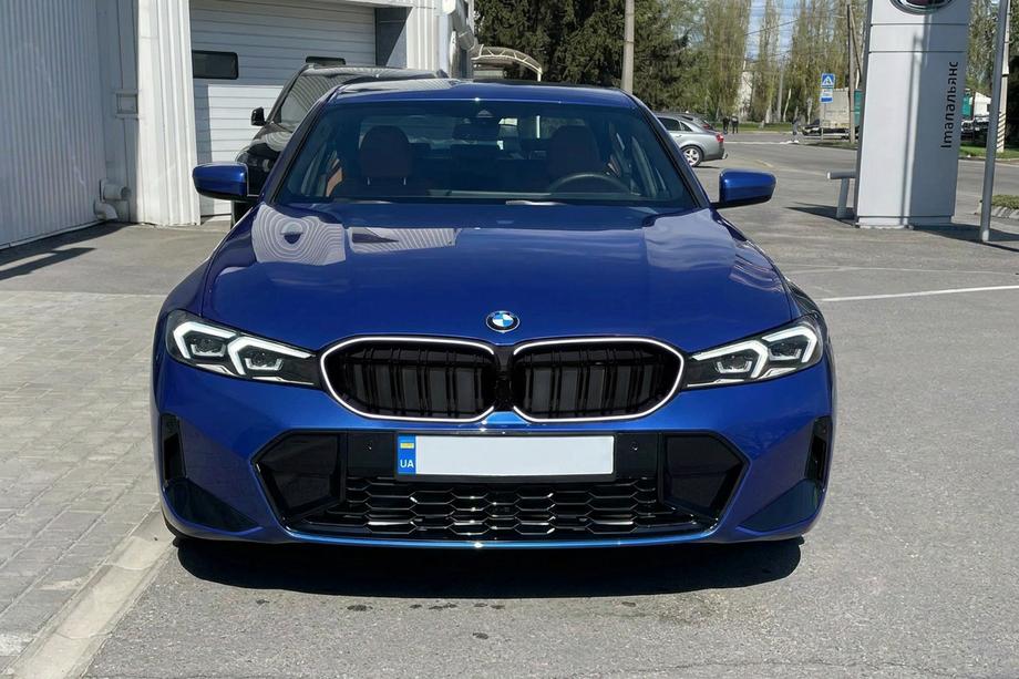 BMW 3. rad G20/G21 2018– M-Look LED ľadvinky (2022+, čierny lesk) Image