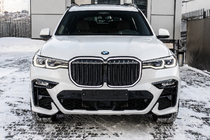 BMW X7 G07 2019– Obličková maska 1 Bar LED (2019-2022, lesklá čierna) fotografia 1