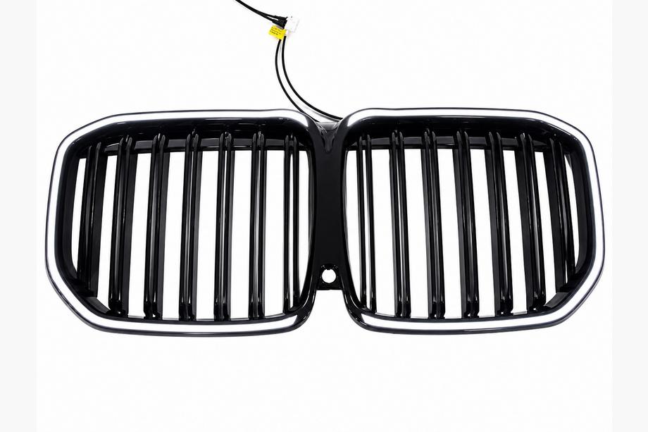 BMW X7 G07 2019– BMW ľadvinky M-Look LED (2019-2022, čierna lesklá) Fotografia 6