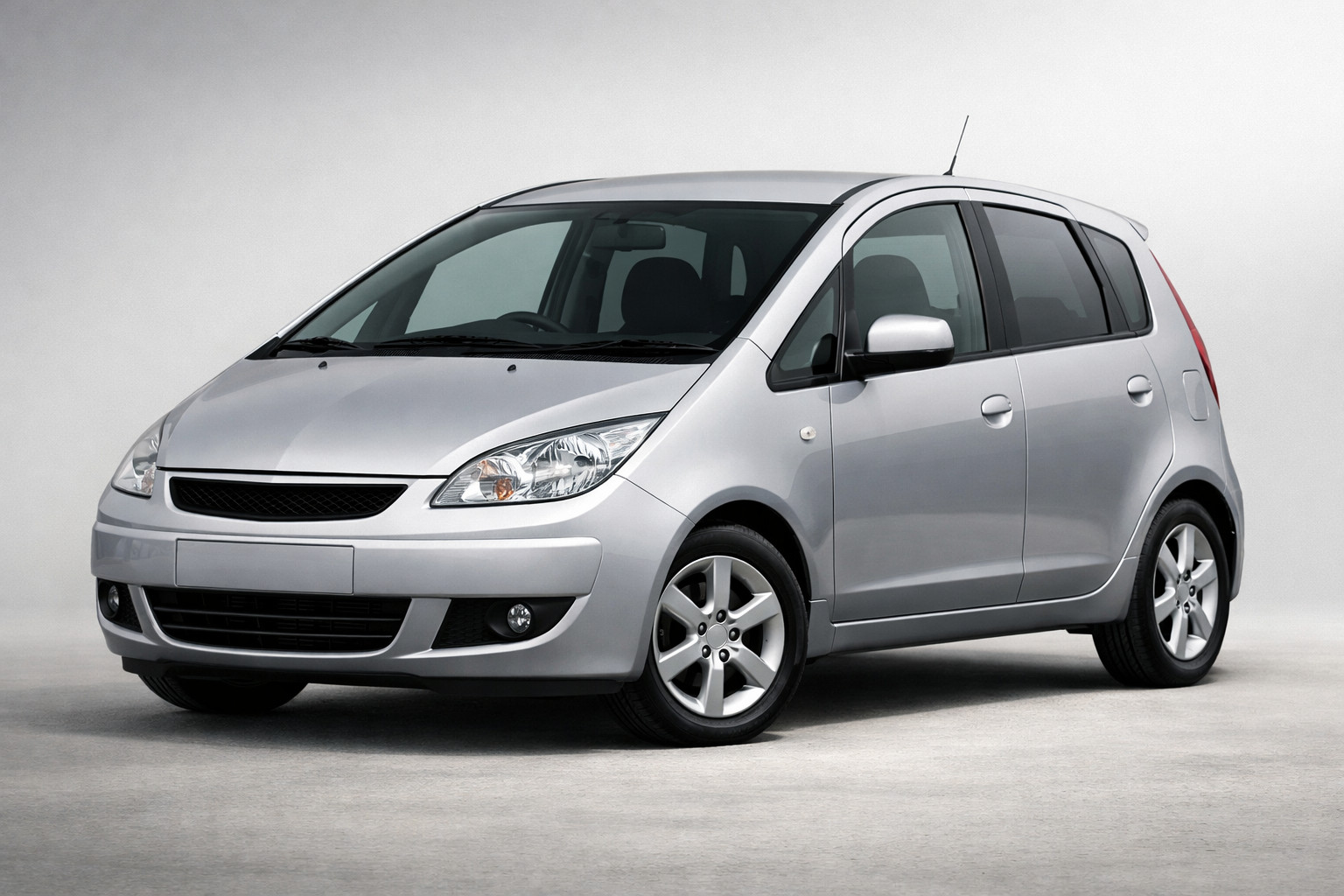 Test Mitsubishi Colt 2004-2012: kompaktné mestské auto s jednoduchým charakterom