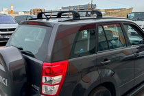 Suzuki Grand Vitara 2005–2017 Strešný nosič (priečniky) do originálnych upevňovacích bodov Ecem V3 (2 ks) fotografia 2