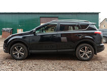 Toyota Rav 4 2013–2018 Sivé OEM strešné pozdĺžne nosiče (hliník) fotografia 6