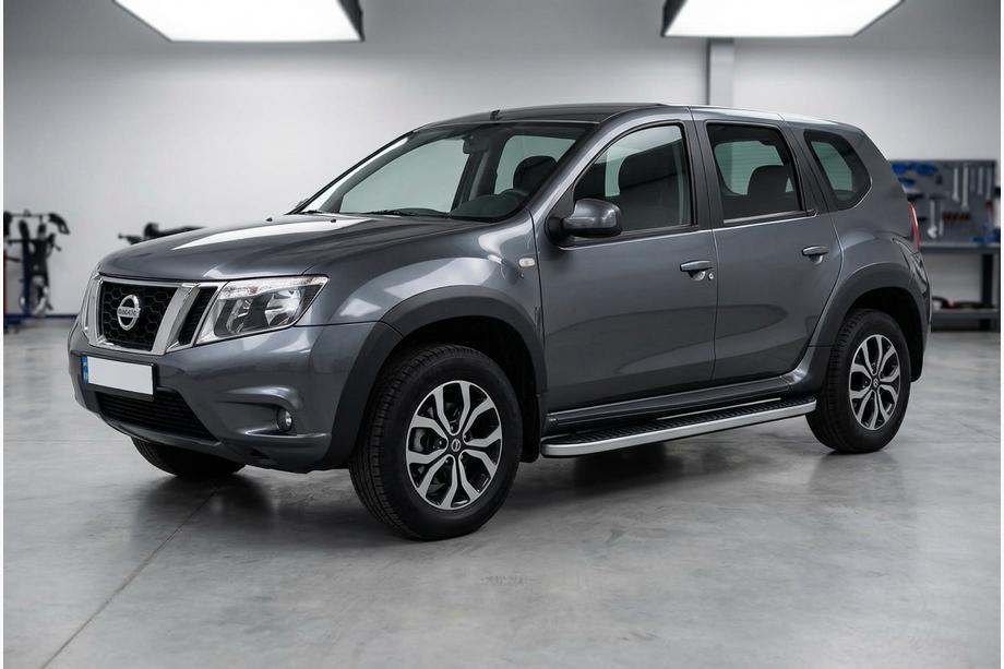 Nissan Terrano 2014– Bočné prahy Tayga Grey (2 ks, hliník) Image