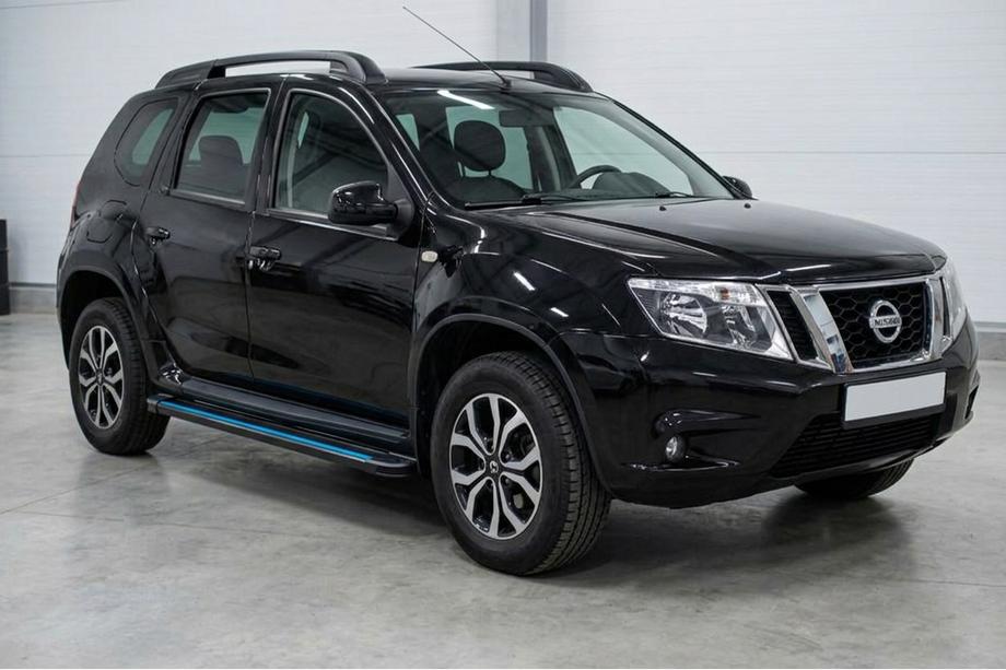 Nissan Terrano 2014– Bočné nášľapy Maya Blue (2 ks, hliník) Image