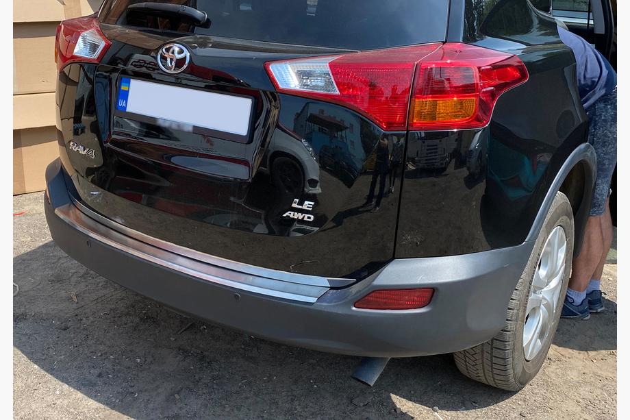 Toyota Rav 4 2013–2018 Nerezová lišta hrany kufra OmsaLine (2013-2016) Image