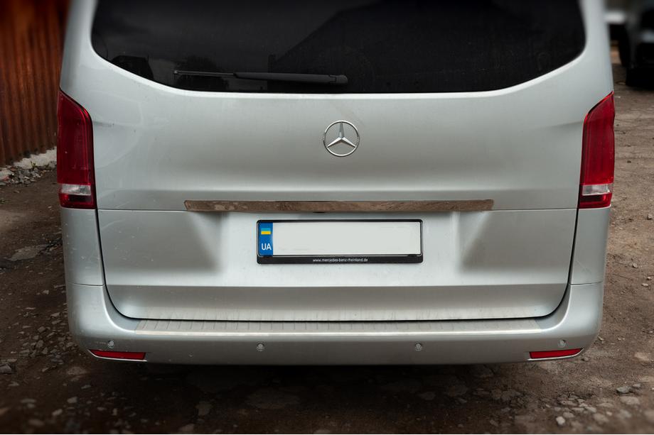 Mercedes Vito/V-trieda W447 2014– Široká lišta nad ŠPZ (nerez) Carmos - turecká oceľ Fotografia 4