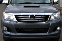 Toyota Hilux 2006–2015 Predný ochranný rám ST008 Black (nerez) fotografia 1