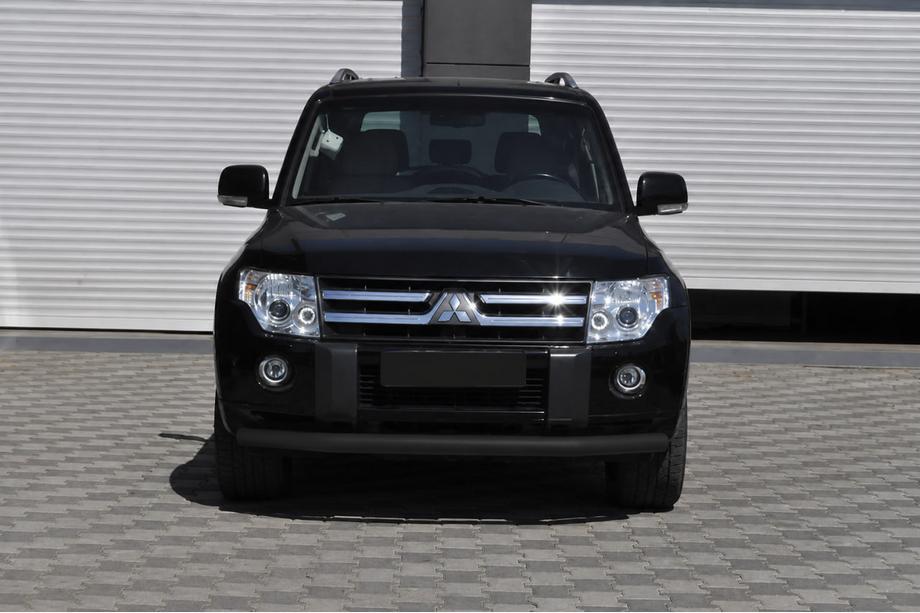 Mitsubishi Pajero Wagon IV 2006–2021 Predný ochranný rám ST008 Black (nerez) Image
