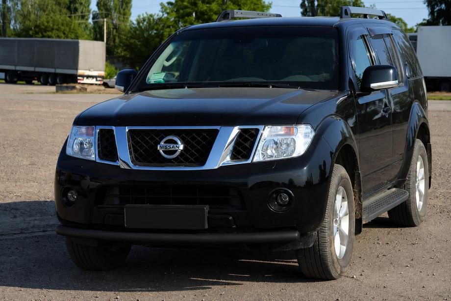 Nissan Navara 2006–2015 Predný ochranný rám ST008 Black (nerezová oceľ) Image