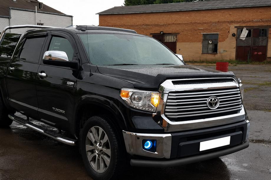 Toyota Tundra 2007–2021 Predný ochranný rám ST008 Black (nerezová oceľ) Fotografia 3