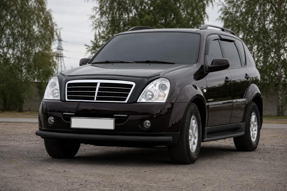 SsangYong Rexton I 2001–2017 Predný ochranný rám ST008 Black (nerezová oceľ) Image