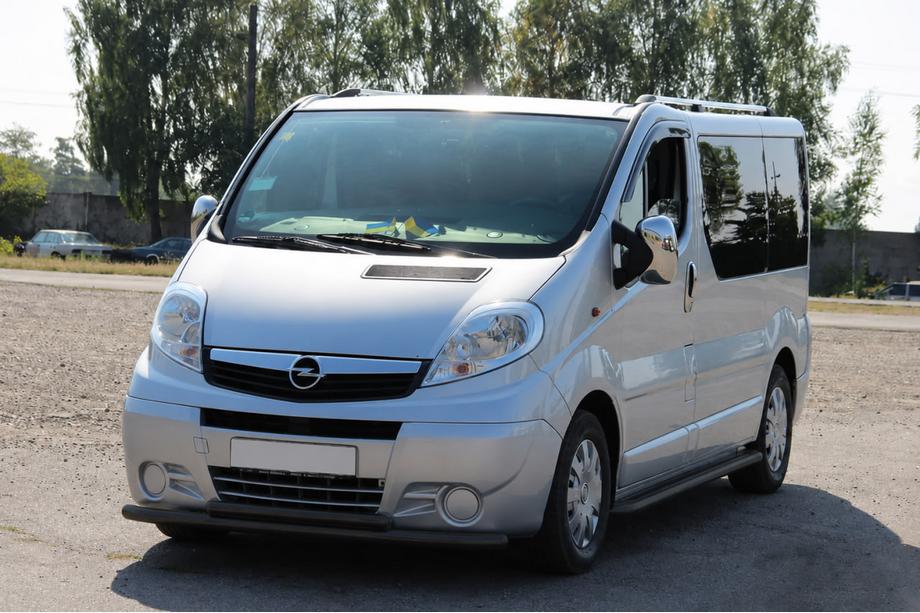 Renault Trafic 2001–2015 Predný ochranný rám ST014 Black (nerez) Image