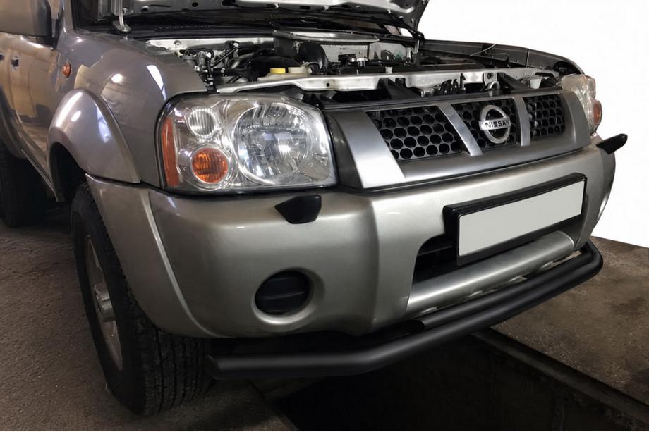 Nissan NP300 1999–2015 Predný ochranný rám ST014 Black (nerezová oceľ) Image