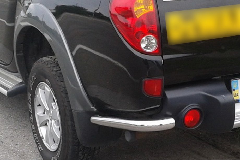 Mitsubishi L200 2006–2015 Zadné rohy AK003 (2 ks, nerez) Image