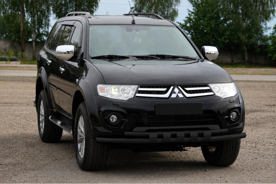 Mitsubishi L200 2006–2015 Predný ochranný rám ST015 Black (nerez) Image