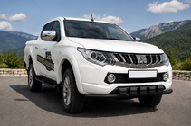 Mitsubishi L200 2015–2024 Predný ochranný rám ST015 Black (nerez) fotografia 1