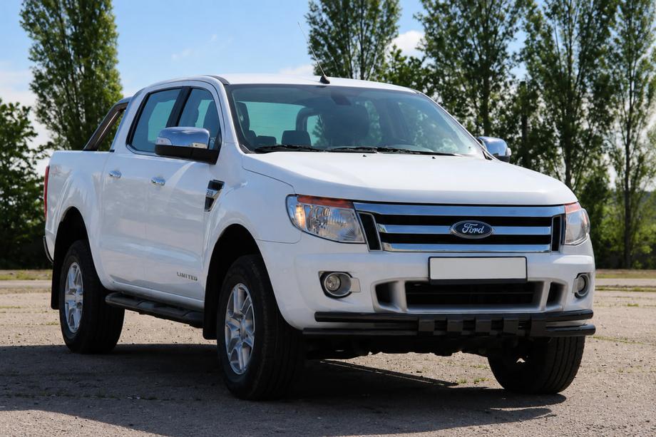 Ford Ranger 2011–2022 Predný ochranný rám ST016 Black (nerez) Fotografia 3