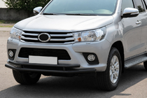 Toyota Hilux 2015– Predný ochranný rám ST018 Black (nerez) fotografia 1
