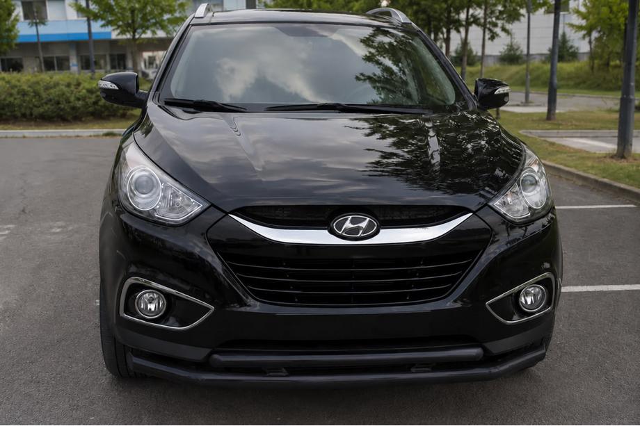 Hyundai IX-35 2010–2015 Predný ochranný rám ST014-2 Black (nehrdzavejúca oceľ) Image